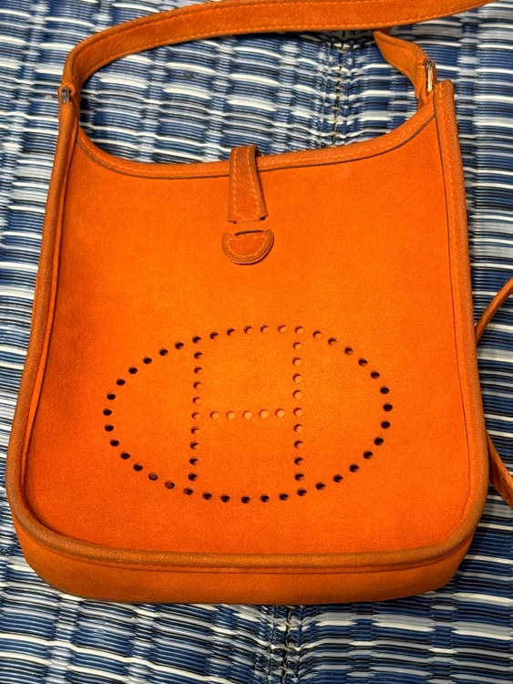 エルメス　エブリン　ミニ（ブランドバッグ）の商品画像 - 査定依頼日：2026年3月4日 - 最高査定価格：200,000円