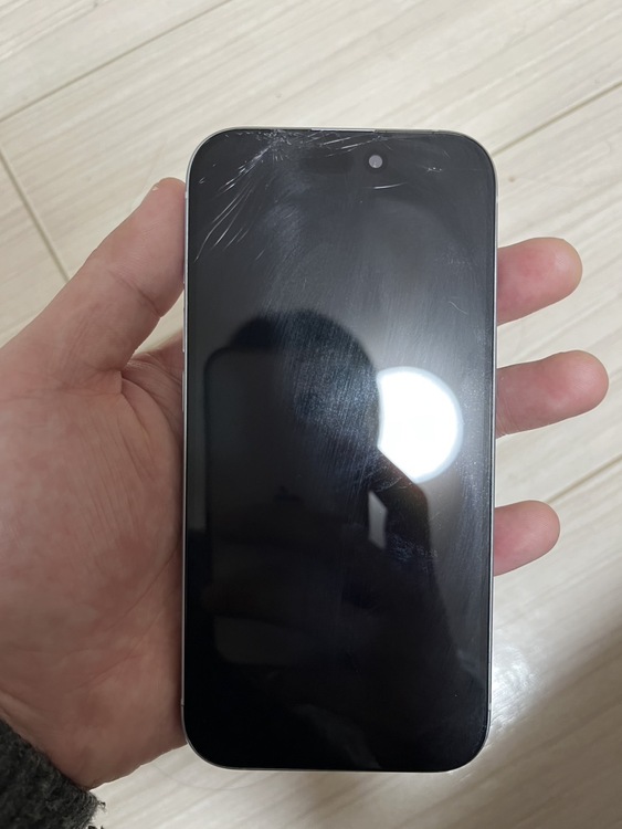 iPhone 15 128GB Softbank（スマホ）の商品画像 - 査定依頼日：2026年3月1日 - 最高査定価格：38,000円