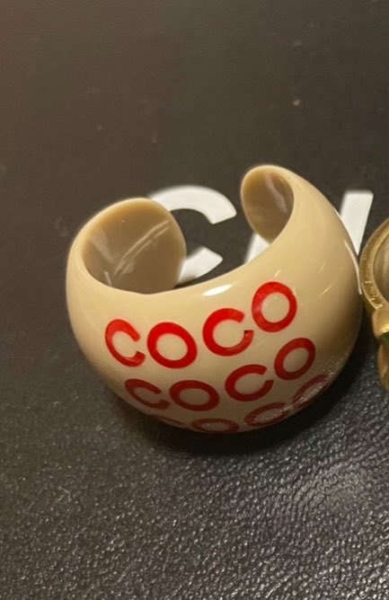 リング COCO　アイボリー（ブランド財布・小物）の商品画像 - 査定依頼日：2023年10月25日