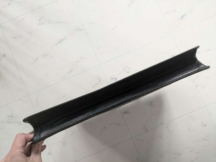 プラダ  （ブランドバッグ）の商品画像 - 査定依頼日：2024年12月14日 - 最高査定価格：8,000円