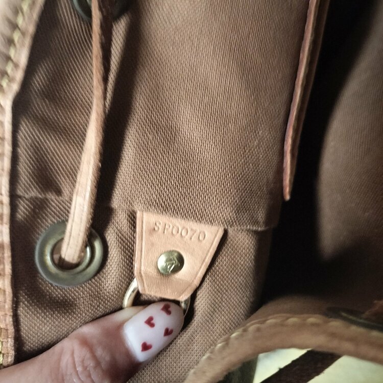 リュックMM（ブランドバッグ）の商品画像 - 査定依頼日：2026年2月18日 - 最高査定価格：130,000円