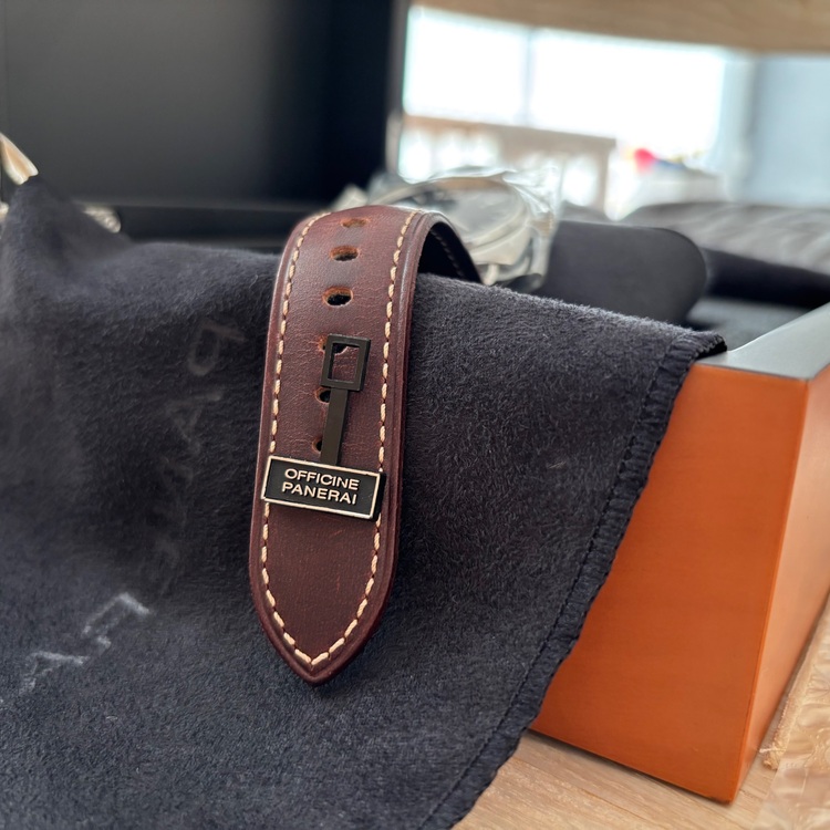 パネライ ラジオミール pam0075（高級時計）の商品画像 - 査定依頼日：2025年11月27日 - 最高査定価格：500,000円