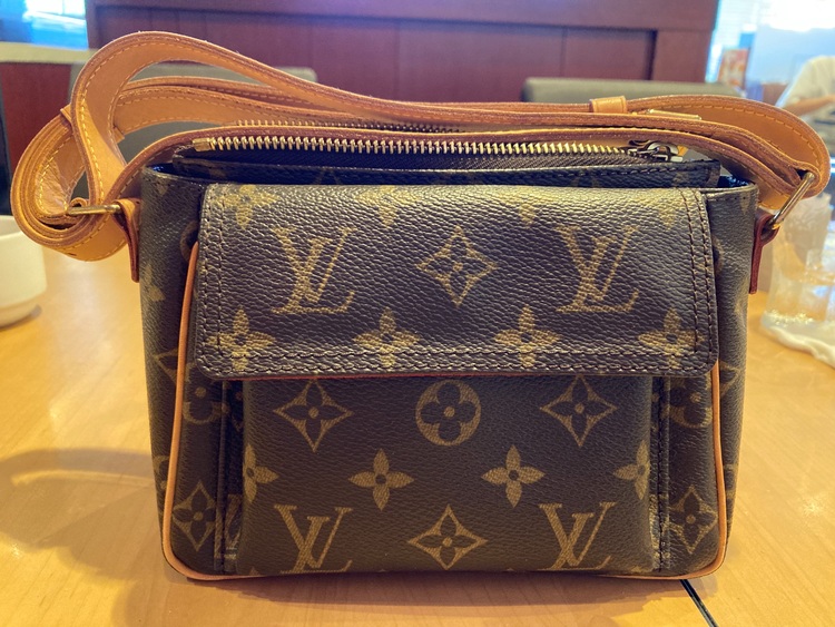 ミニショルダーバッグ（ブランドバッグ）の商品画像 - 査定依頼日：2022年8月2日 - 最高査定価格：87,000円