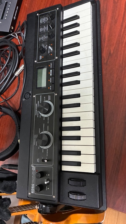 microkorg xl+（ピアノ・楽器・PA機材）の商品画像 - 査定依頼日：2026年7月23日 - 最高査定価格：14,000円