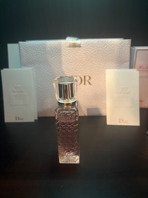 ディオール  （ブランドバッグ）の商品画像 - 査定依頼日：2025年9月27日 - 最高査定価格：1,500円