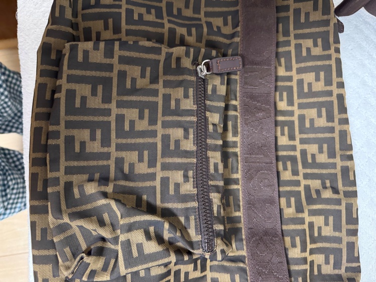 フェンディ  （ブランドバッグ）の商品画像 - 査定依頼日：2026年3月19日 - 最高査定価格：40,000円