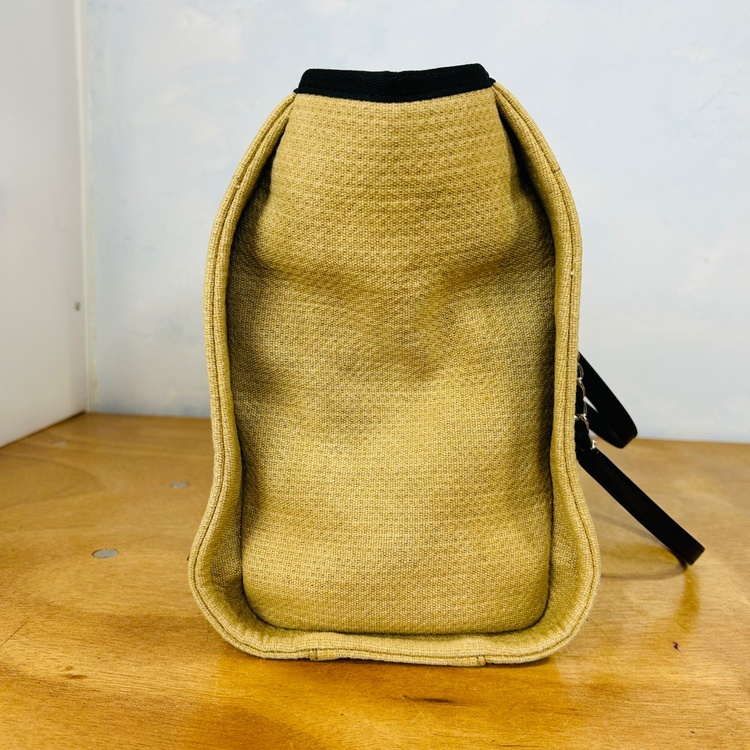 ドーヴィル（ブランドバッグ）の商品画像 - 査定依頼日：2026年3月4日 - 最高査定価格：220,000円