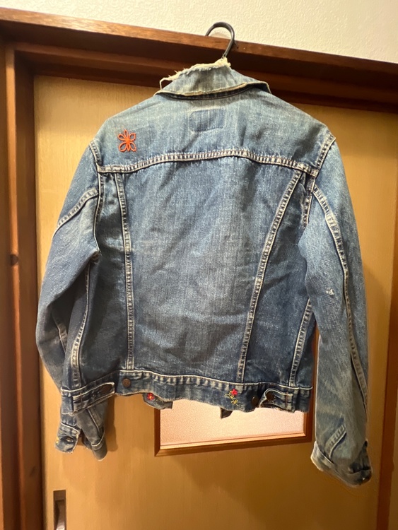 リーバイス　ジージャン（古着・ファッション）の商品画像 - 査定依頼日：2026年6月7日 - 最高査定価格：100,000円