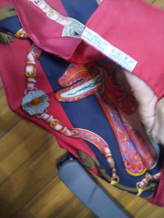 スカーフ（古着・ファッション）の商品画像 - 査定依頼日：2025年11月18日 - 最高査定価格：24,000円