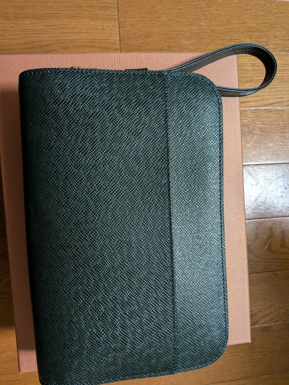 ルイヴィトン タイガ （ブランドバッグ）の商品画像 - 査定依頼日：2025年11月19日 - 最高査定価格：45,000円