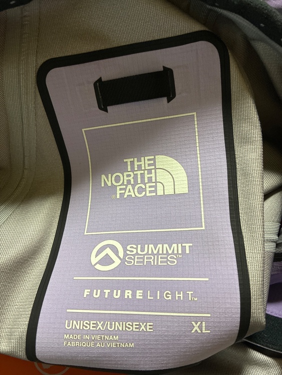THE NORTH FACE  FUTURELIGHT RTG Jacket（アウトドア用品）の商品画像 - 査定依頼日：2026年5月3日 - 最高査定価格：14,000円