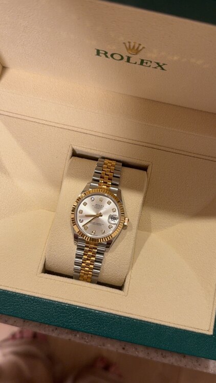 デイトジャスト 31 オイスター、31mm、オイスタースチール＆イエローゴールド（高級時計）の商品画像 - 査定依頼日：2025年3月4日 - 最高査定価格：2,350,000円