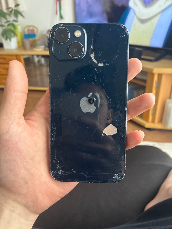 iPhone 13 128GB docomo（スマホ）の商品画像 - 査定依頼日：2026年3月25日 - 最高査定価格：31,000円