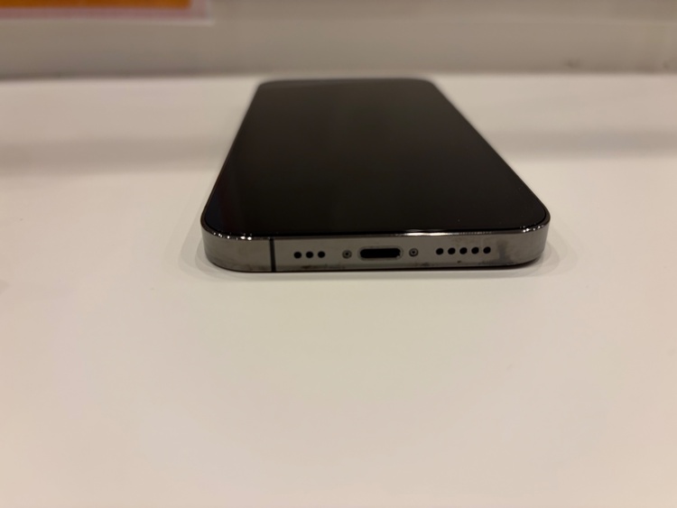 グラファイト（スマホ）の商品画像 - 査定依頼日：2026年4月28日 - 最高査定価格：55,000円