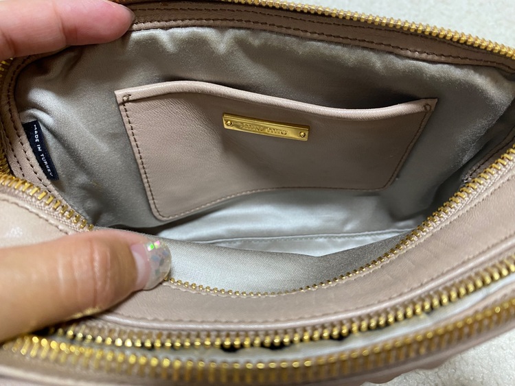 ミュウミュウ  （ブランドバッグ）の商品画像 - 査定依頼日：2025年6月6日 - 最高査定価格：50,000円