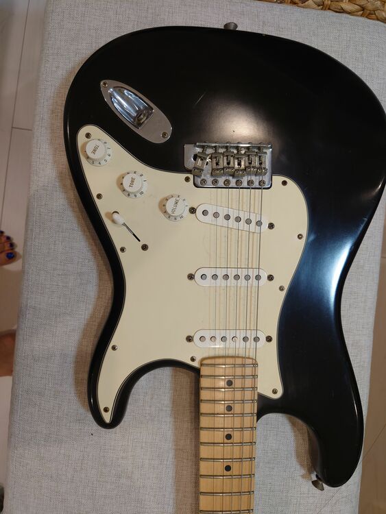 USA アメリカンデラックス　ストラスキャスト　2007（ピアノ・楽器・PA機材）の商品画像 - 査定依頼日：2025年10月16日 - 最高査定価格：110,000円