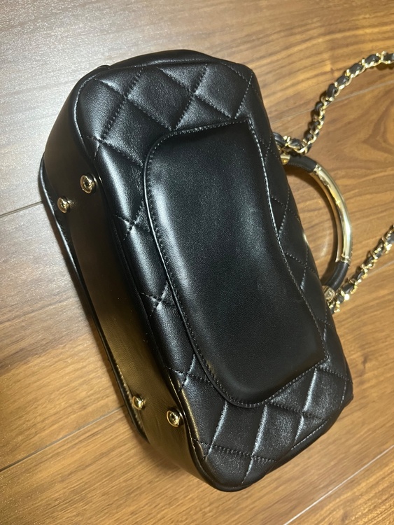 マトラッセハンドルショルダーバック（ブランドバッグ）の商品画像 - 査定依頼日：2025年12月7日 - 最高査定価格：410,000円