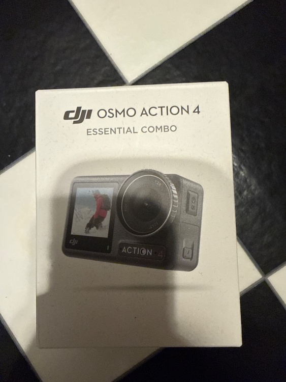 DJI OSMO ACTION4（カメラ）の商品画像 - 査定依頼日：2026年3月15日 - 最高査定価格：18,000円
