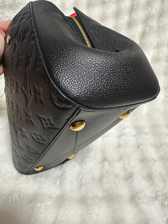 モンテーニュbb（ブランドバッグ）の商品画像 - 査定依頼日：2025年8月30日 - 最高査定価格：250,000円