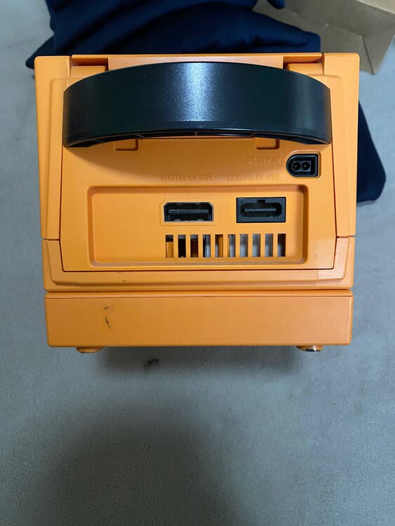 ゲームキューブ（ゲーム機本体・ゲームソフト）の商品画像 - 査定依頼日：2025年4月14日 - 最高査定価格：2,500円