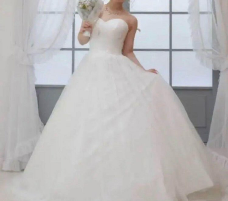 ウエディングドレス　タカミブライダル（古着・ファッション）の商品画像 - 査定依頼日：2025年2月9日 - 最高査定価格：1,000円