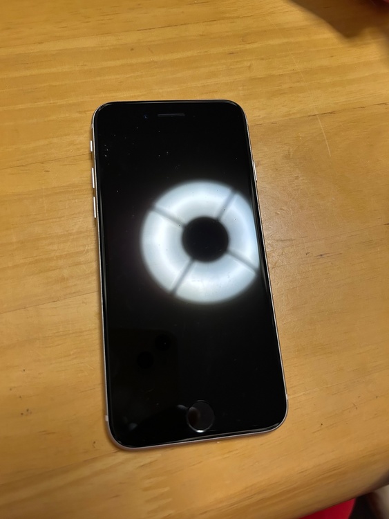 iPhone iPhone 17e 256GB docomo（スマホ）の商品画像 - 査定依頼日：2026年6月4日 - 最高査定価格：80,000円
