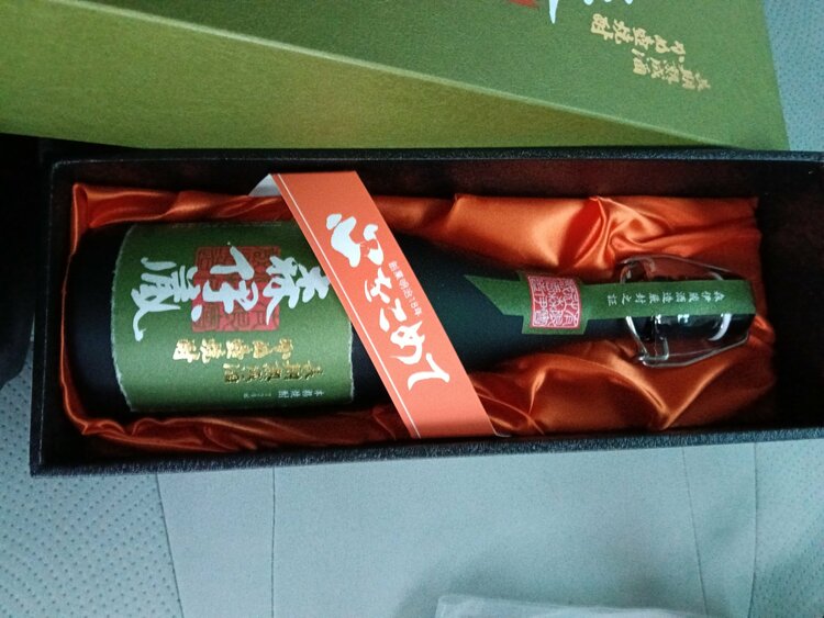 焼酎 森伊蔵 （お酒）の商品画像 - 査定依頼日：2026年4月15日 - 最高査定価格：12,000円