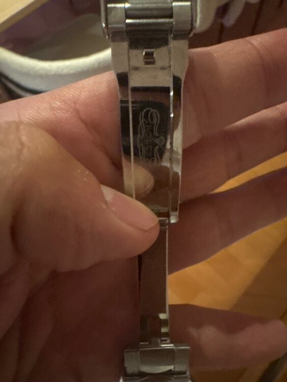 ロレックス ヨットマスター 11668（高級時計）の商品画像 - 査定依頼日：2025年5月8日 - 最高査定価格：2,500,000円