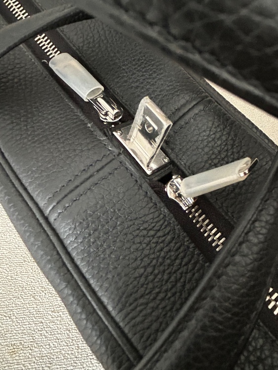 エルメス ヴィクトリア （ブランドバッグ）の商品画像 - 査定依頼日：2026年2月23日 - 最高査定価格：420,000円