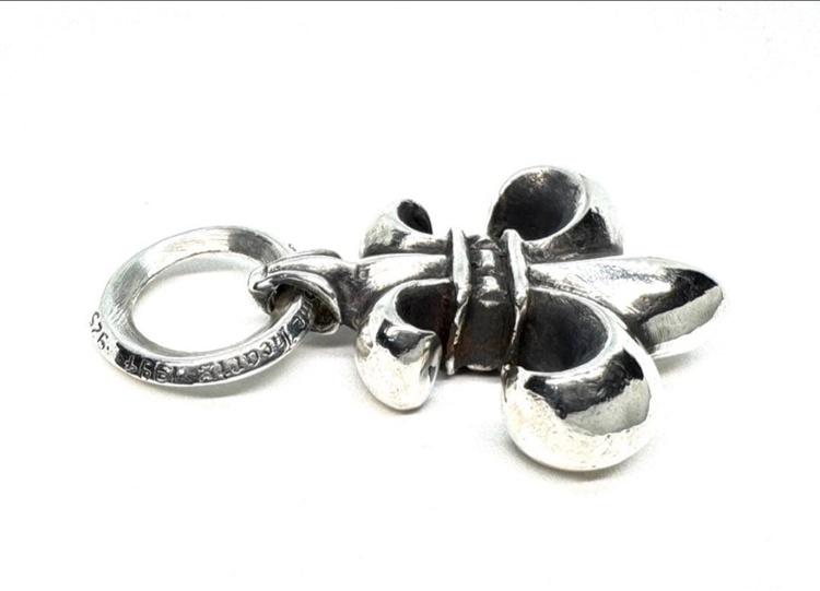 CHROME HEARTS BSフレアペンダント（古着・ファッション）の商品画像 - 査定依頼日：2026年9月4日 - 最高査定価格：100,000円