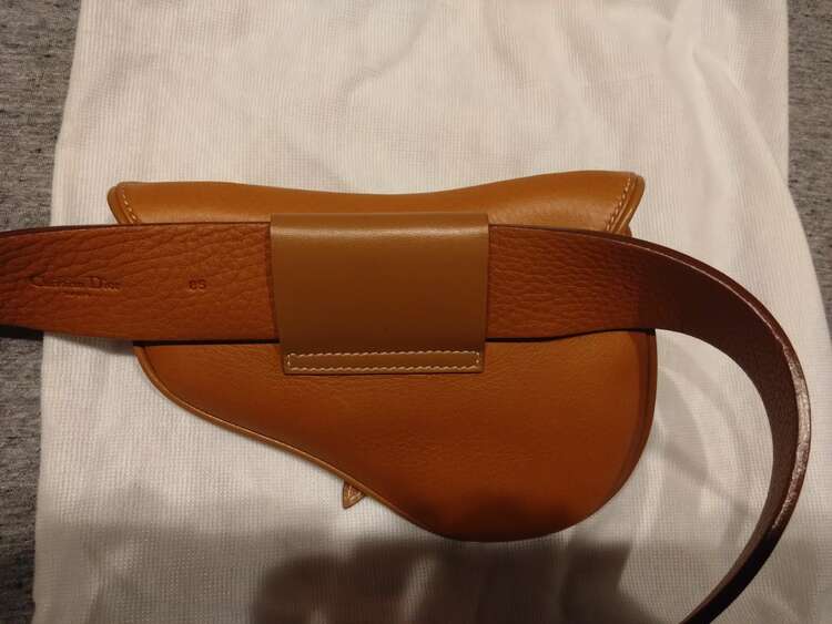 サドルバッグ（ブランドバッグ）の商品画像 - 査定依頼日：2025年2月3日 - 最高査定価格：230,000円