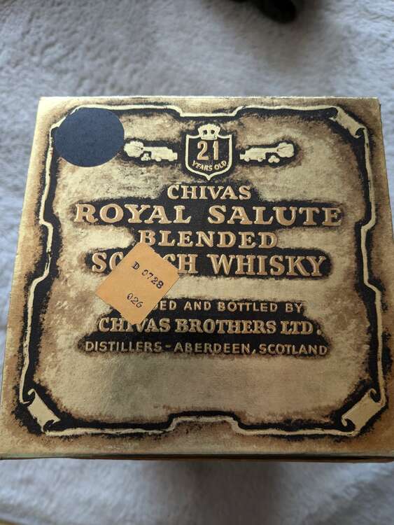 ウイスキー シーバスリーガル （お酒）の商品画像 - 査定依頼日：2025年1月23日 - 最高査定価格：4,000円