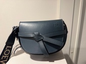 ロエベ　ゲートデュアルミニバッグ　（ブランドバッグ）の商品画像 - 査定依頼日：2026年2月17日 - 最高査定価格：85,000円