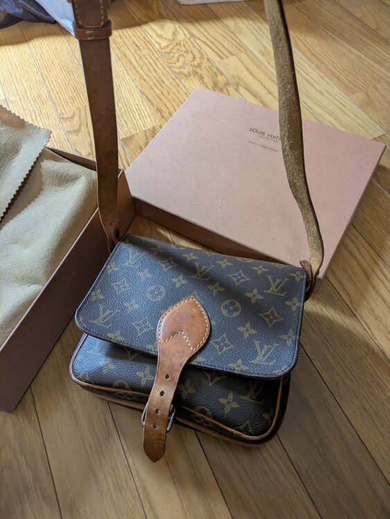 ショルダーバッグ（ブランドバッグ）の商品画像 - 査定依頼日：2026年4月20日 - 最高査定価格：40,000円