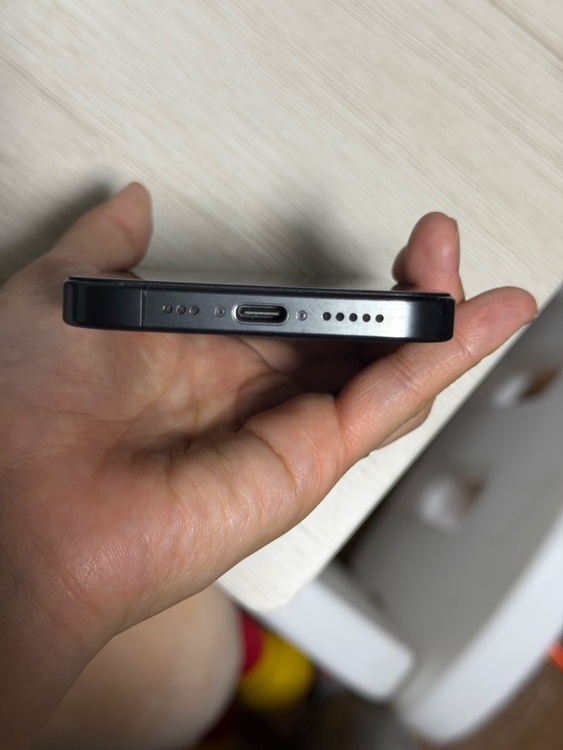 iPhone iPhone 15 Pro 256GB docomo（スマホ）の商品画像 - 査定依頼日：2026年6月5日 - 最高査定価格：53,000円