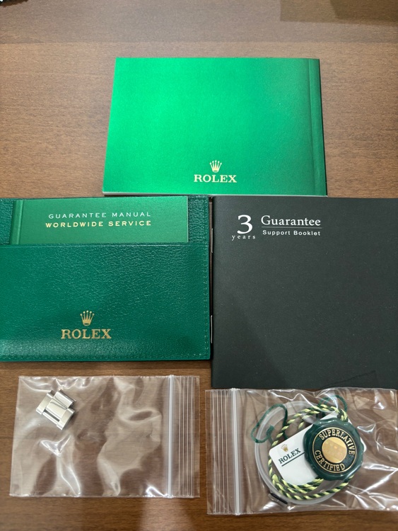 ロレックス GMTマスター 116710lm（高級時計）の商品画像 - 査定依頼日：2025年11月2日 - 最高査定価格：1,900,000円