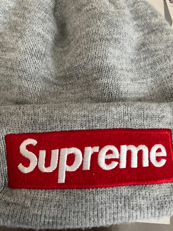 Supreme × New Era Box Logo Beanie (18AW)（古着・ファッション）の商品画像 - 査定依頼日：2026年10月13日 - 最高査定価格：3,000円