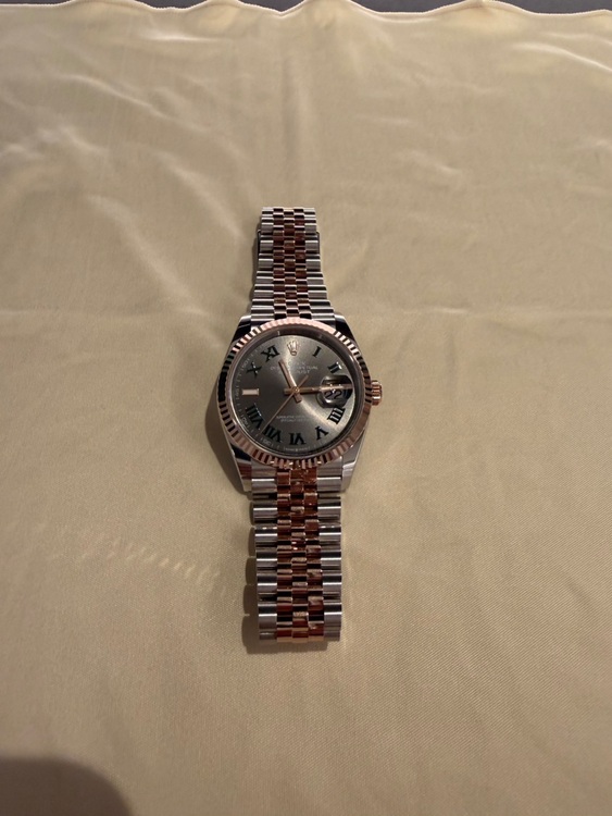 デイトジャスト 126231 [ローマン ジュビリーブレスレット スレート]（高級時計）の商品画像 - 査定依頼日：2025年10月22日 - 最高査定価格：2,450,000円