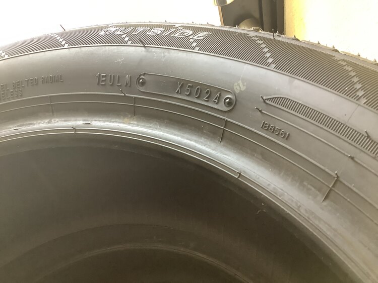 ダンロップエナセーブ（カー用品）の商品画像 - 査定依頼日：2025年4月10日 - 最高査定価格：15,000円