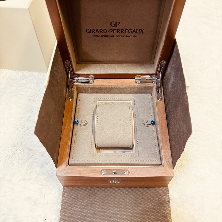 その他 ジラールベルゴ ロレアート　ぐれ（高級時計）の商品画像 - 査定依頼日：2026年1月27日 - 最高査定価格：1,360,000円