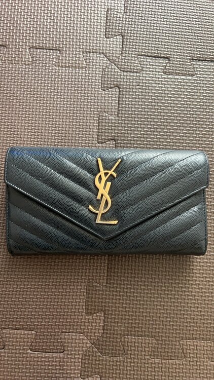 イヴ・サンローラン（ブランド財布・小物）の商品画像 - 査定依頼日：2025年5月16日 - 最高査定価格：20,000円