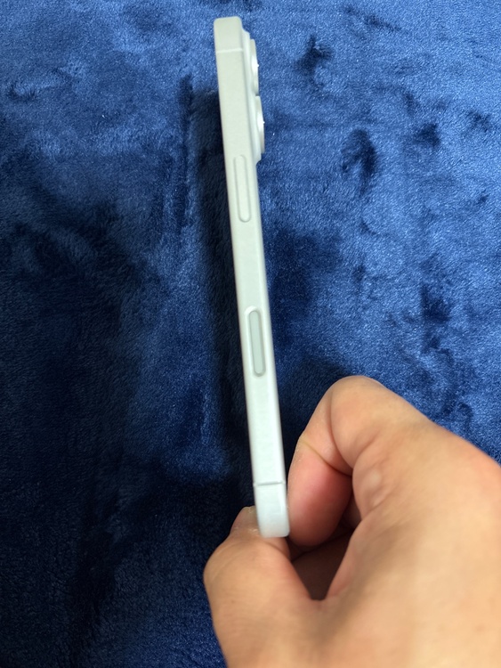 iPhone 16 128GB Softbank（スマホ）の商品画像 - 査定依頼日：2026年1月22日 - 最高査定価格：79,000円