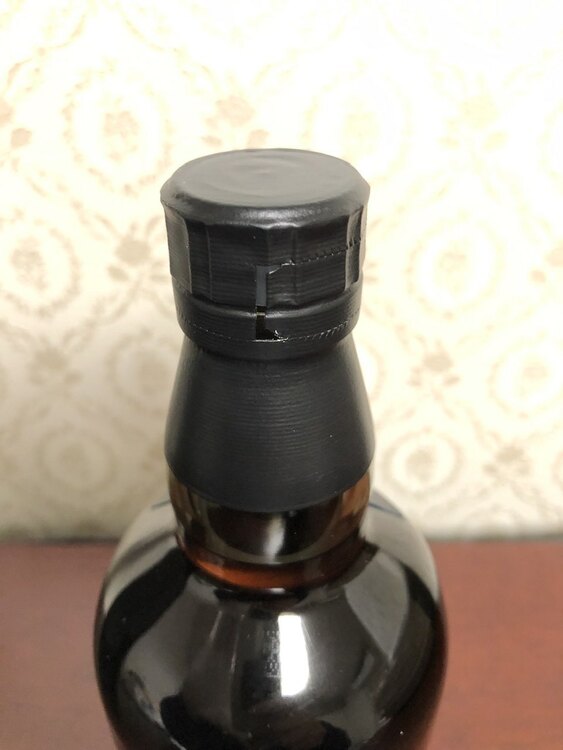 山崎18年（お酒）の商品画像 - 査定依頼日：2025年1月28日 - 最高査定価格：90,000円