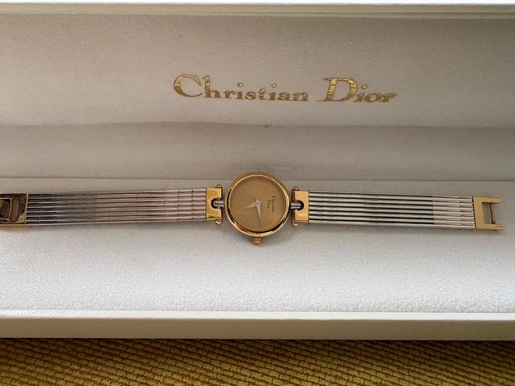 クリスチャン・ディオール（高級時計）の商品画像 - 査定依頼日：2025年6月16日 - 最高査定価格：17,000円