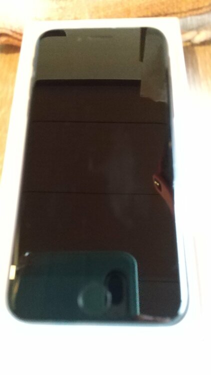 iPhone SE (第 3 世代) 128GB SIMフリー（スマホ）の商品画像 - 査定依頼日：2026年1月19日 - 最高査定価格：25,000円