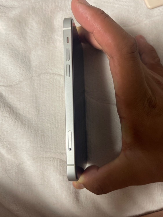 iPhone iPhone 12 64GB SIMフリー（スマホ）の商品画像 - 査定依頼日：2026年9月27日 - 最高査定価格：23,500円