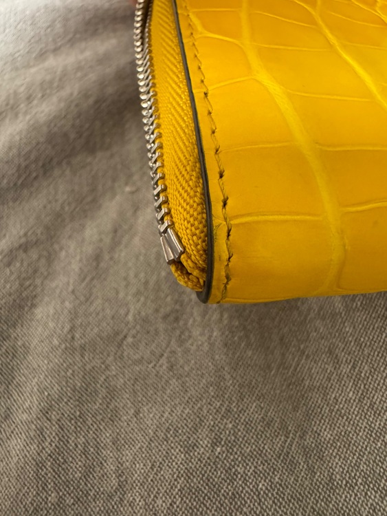 MI4199（ブランド財布・小物）の商品画像 - 査定依頼日：2025年6月2日 - 最高査定価格：33,000円