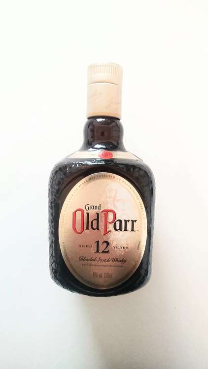オールドパー12（お酒）の商品画像 - 査定依頼日：2025年3月26日 - 最高査定価格：500円