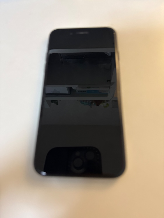 iPhone SE 2（スマホ）の商品画像 - 査定依頼日：2026年9月19日 - 最高査定価格：11,000円
