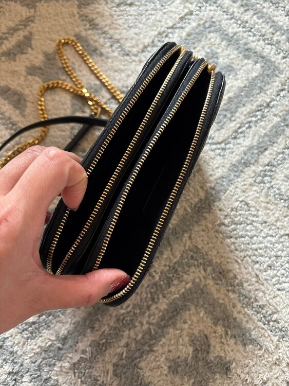 イブサンローラン  （ブランドバッグ）の商品画像 - 査定依頼日：2025年4月18日 - 最高査定価格：120,000円